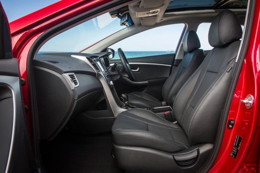  Hyundai i30 5-Door 2015 года  (AU) (фото 16 из 21)